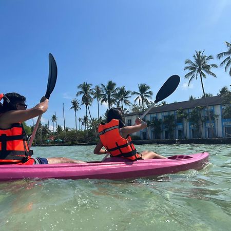 ホテル マイクロテル ウィンダム プエルト プリンセサ プエルト・プリンセサ エクステリア 写真